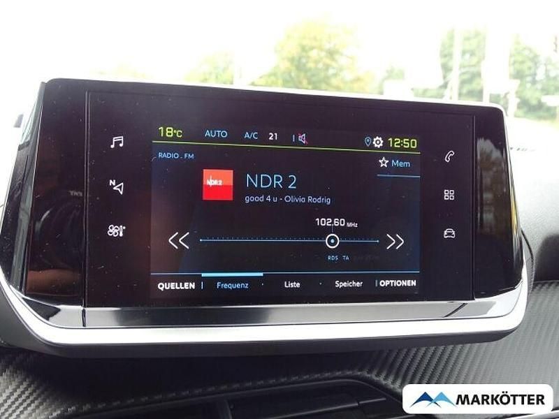 Gebraucht Peugeot e-2008 Allure 100 kW (136 PS) 2022 Grau SUV