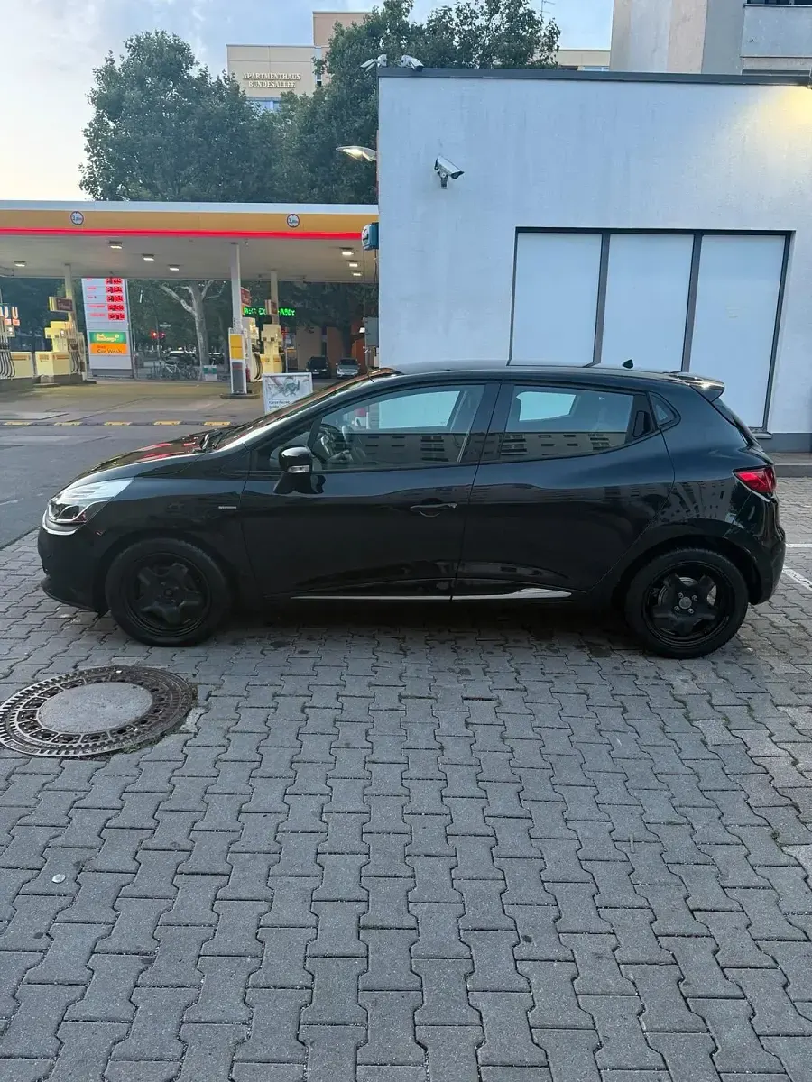 Gebraucht Renault Clio IV LIMITED 90 PS (66 kW) 2016 Schwarz Kleinwagen