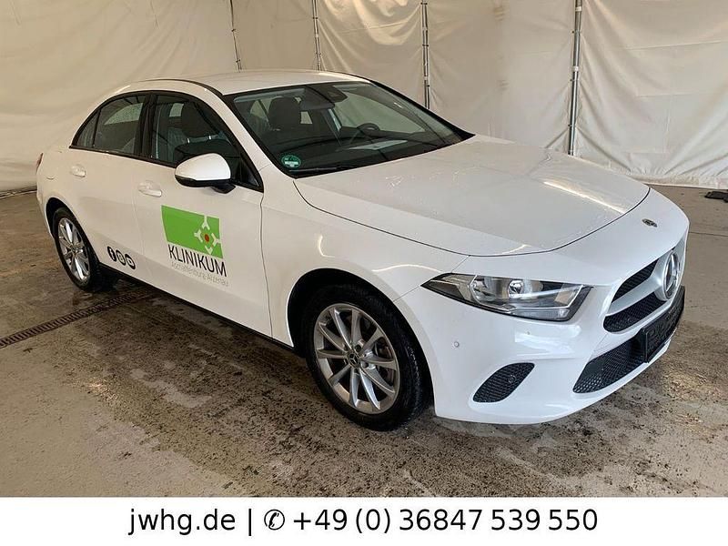 Gebraucht Mercedes A250 218 PS (160 kW) 2022 Weiß Limousine