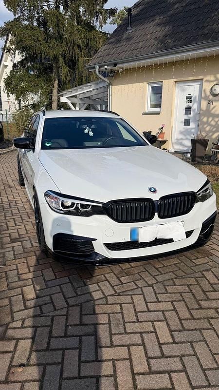 Gebraucht BMW 520 M Sport 190 PS (139 kW) 2020 Weiß Kombi
