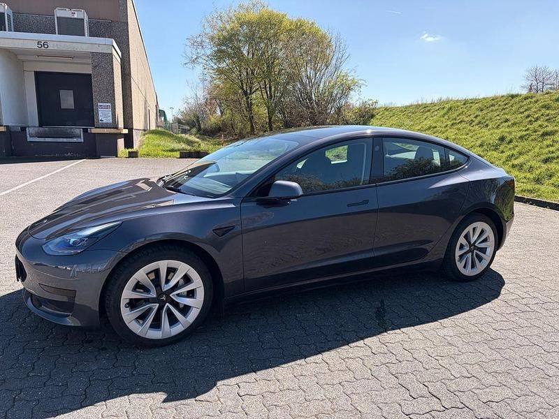 Gebraucht Tesla Model 3 RWD 208 kW (283 PS) 2022 Grau Limousine