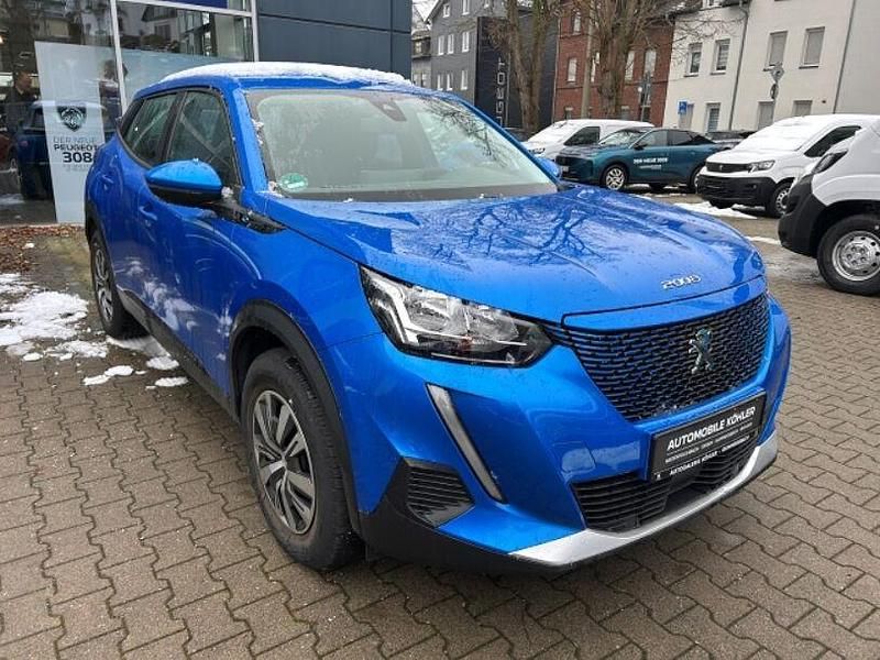 Gebraucht Peugeot e-2008 Active 100 kW (136 PS) 2021 Blau/typ aussenverkleidung met SUV