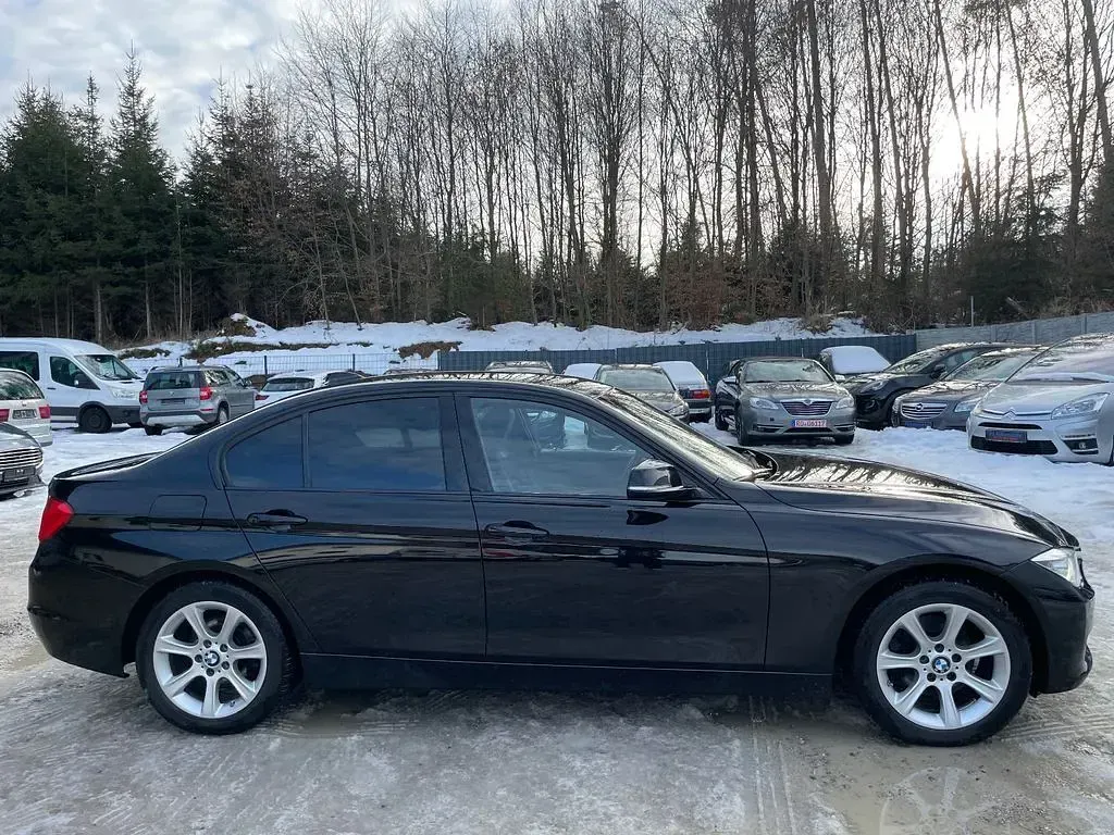 Second-hand BMW 320 Shadowline 184 CP (135 kW) 2014 Negru Berlinǎ