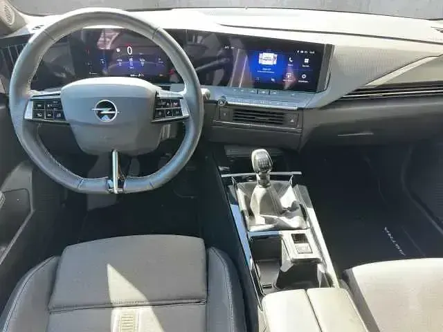 Gebraucht Opel Astra 131 PS (96 kW) 2024 Weiß Kleinwagen