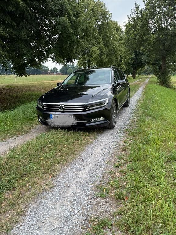 Schwarz Gebraucht 2019 VW Passat Kombi | 19.250 € (Fairer Preis) - Bild 1/4