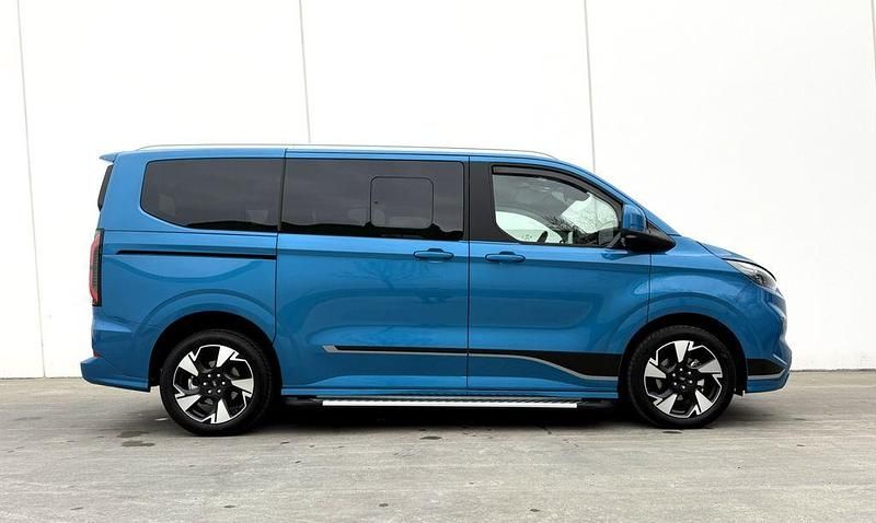Gebraucht Ford Tourneo Sport 170 PS (125 kW) 2025 Blau Van / Kleinbus