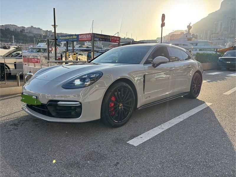 Grau Gebraucht 2019 Porsche Panamera GTS Sport Turismo Limousine | 80.700 € (Fairer Preis) - Bild 1/4