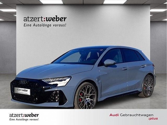 Kemoragrau metallic Gebraucht 2025 Audi RS3 Sportback Ambiente Kleinwagen | 64.770 € (Superpreis) - Bild 1/4