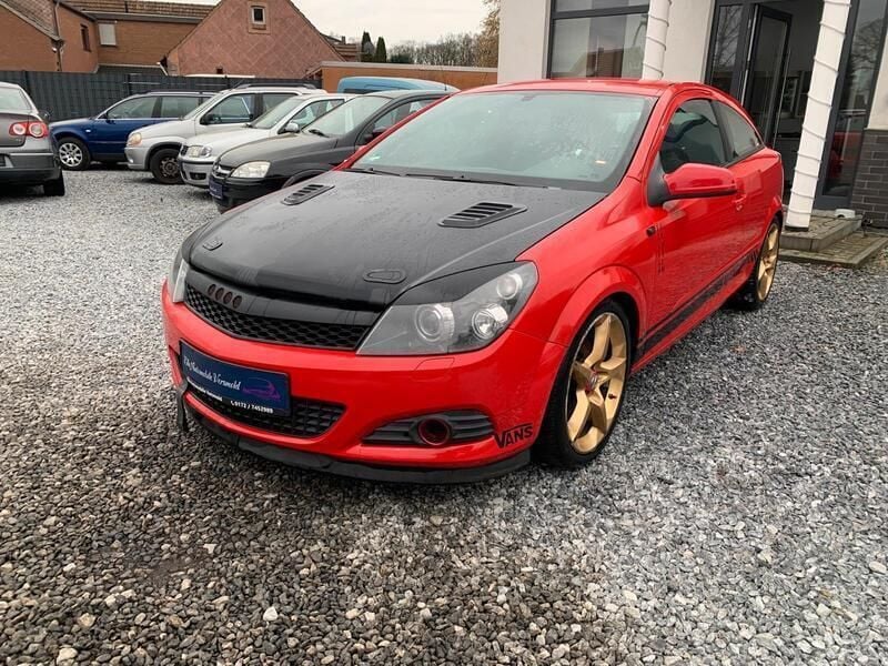 Rot Gebraucht 2007 Opel Astra GTC Sport Limousine | 2.799 € (Guter Preis) - Bild 1/4