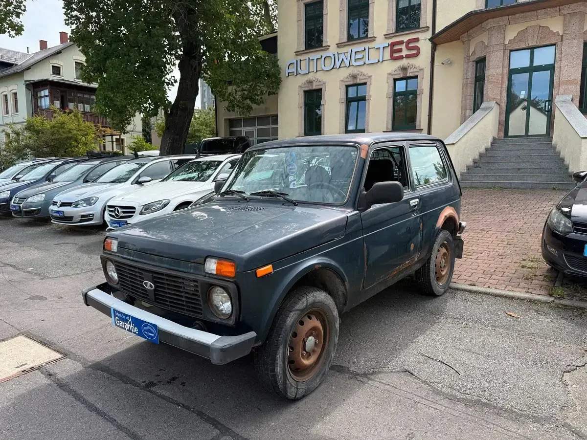 Gebraucht Lada niva 83 PS (61 kW) 2013 Grau SUV