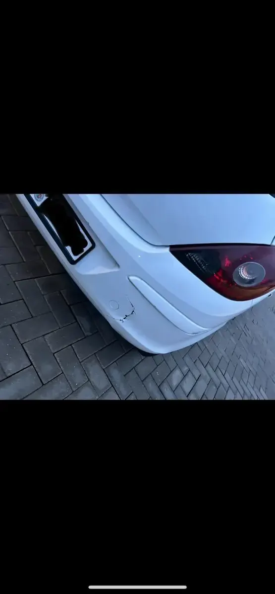 Używany Opel Corsa Edition 65 KM (47 kW) 2009 Biały Hatchback