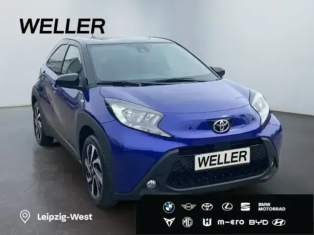 Neu Toyota Aygo X 72 PS (52 kW) 2025 Juniper blue metallic/dach mys SUV