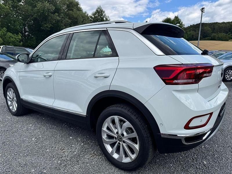 Neu VW T-Roc Style 150 PS (110 kW) 2025 Weiß SUV