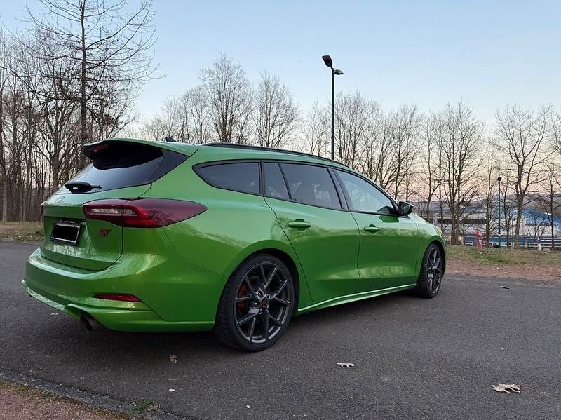 Gebraucht Ford Focus ST 280 PS (205 kW) 2024 Grün Limousine