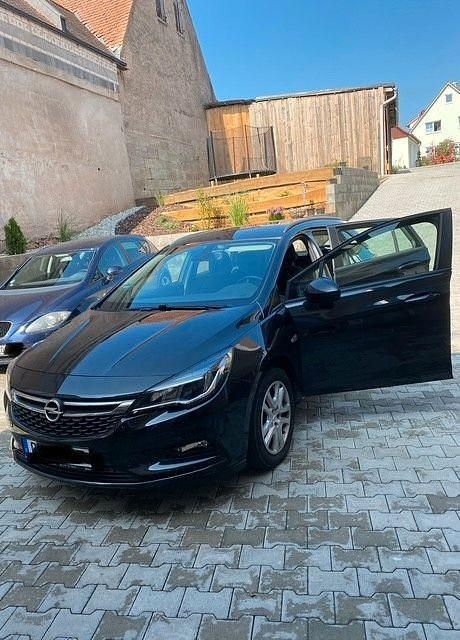 Schwarz Gebraucht 2016 Opel Astra Edition Kombi | 7.700 € (Guter Preis) - Bild 1/4