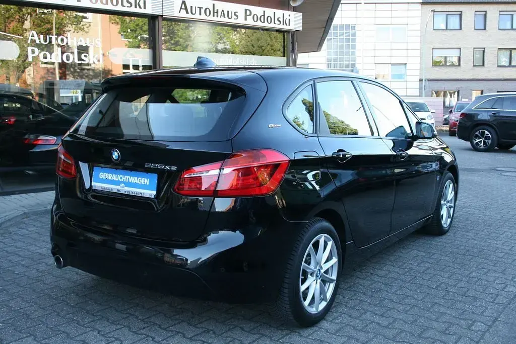 Używany BMW 225 Advantage 224 KM (164 kW) 2018 Czarny Kombi