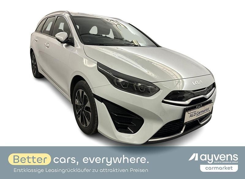 Carraraweiß Gebraucht 2022 Kia Ceed Sportswagon Vision Kombi | 18.980 € (Guter Preis) - Bild 1/4