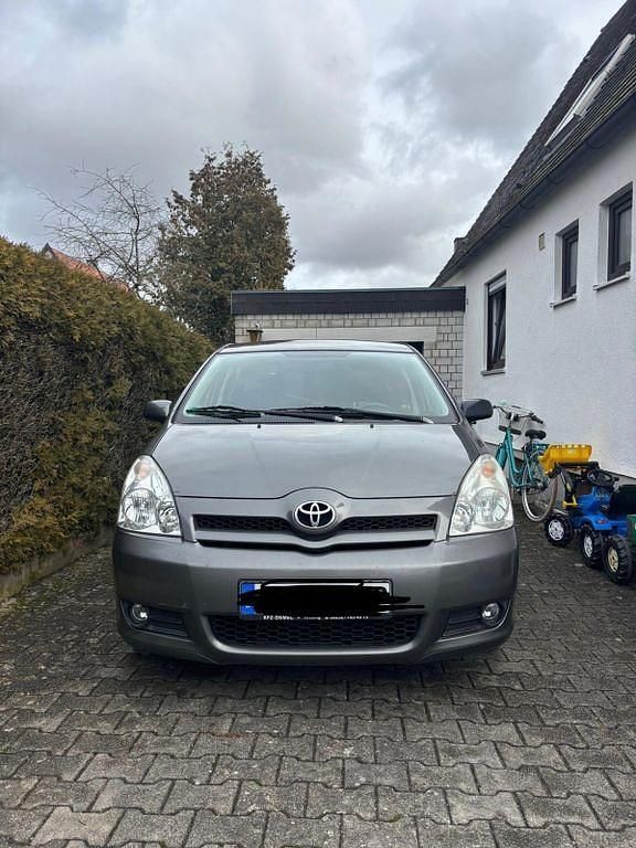 Gebraucht Toyota Corolla Verso 110 PS (80 kW) 2006 Silber Van / Kleinbus