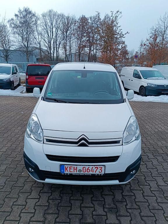 Gebraucht Citroën Berlingo SELECTION 99 PS (72 kW) 2018 Weiß Van / Kleinbus