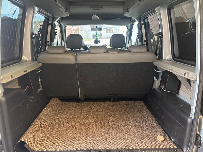 Gebraucht Renault Kangoo 95 PS (69 kW) 2003 Silber Van / Kleinbus