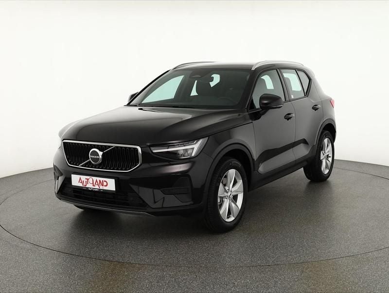Schwarz Neu 2025 Volvo XC40 SUV | 37.890 € (Superpreis) - Bild 1/4