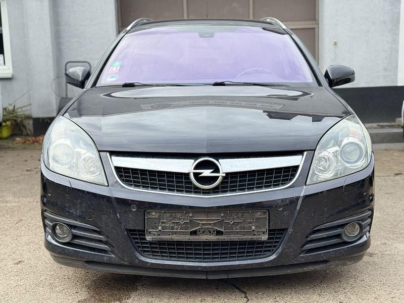 Gebraucht Opel Vectra Edition+ 150 PS (110 kW) 2009 Schwarz Kombi