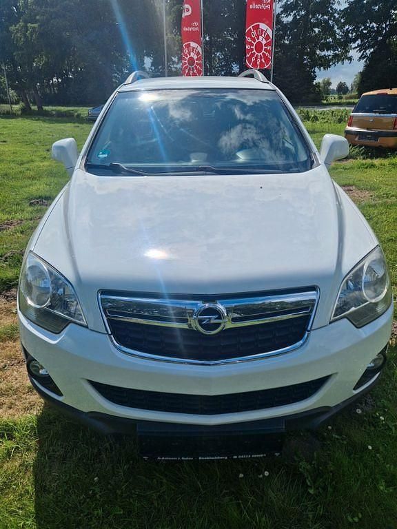 Weiß Gebraucht 2011 Opel Antara Design Edition SUV | 7.850 € (Etwas zu teuer) - Bild 1/4