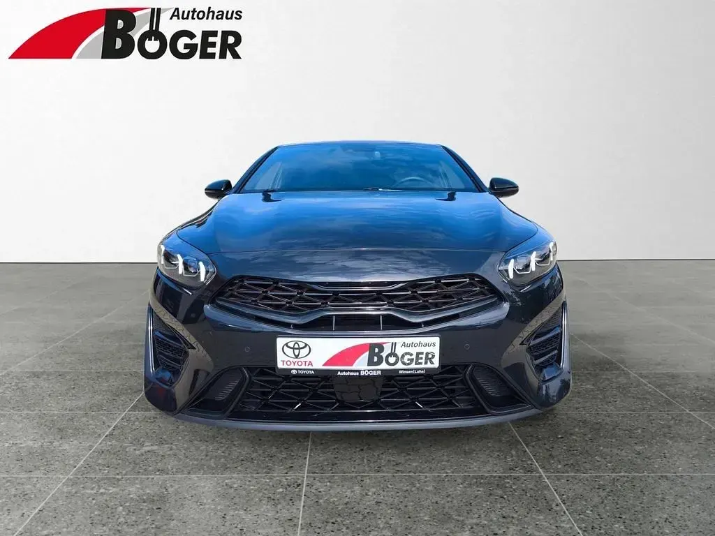 Gebraucht Kia ProCeed GT GT 204 PS (150 kW) 2022 (1k) zilinaschwarz met. Kleinwagen