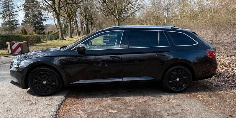 Gebraucht Skoda Superb 150 PS (110 kW) 2017 Schwarz Kombi