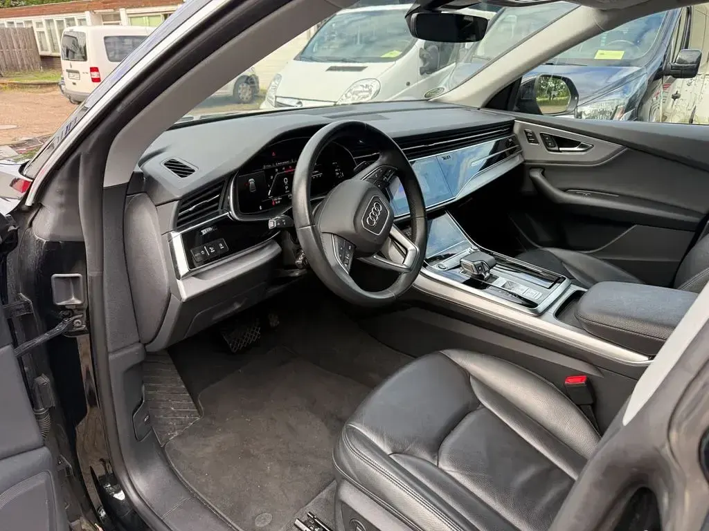 Gebraucht Audi Q8 Basis 286 PS (210 kW) 2022 Schwarz SUV