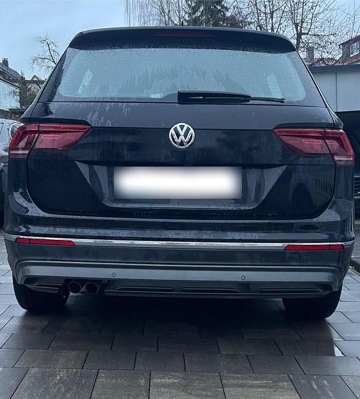 Gebraucht VW Tiguan Highline 150 PS (110 kW) 2020 Schwarz SUV