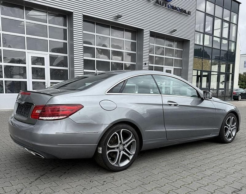 Gebraucht Mercedes E350 AMG line 306 PS (225 kW) 2015 Grau Coupé