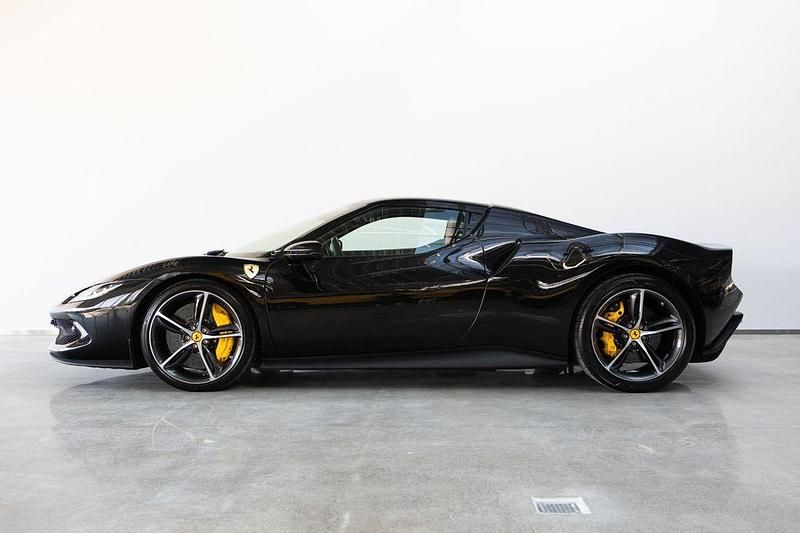 Gebraucht Ferrari 296 829 PS (609 kW) 2023 Schwarz