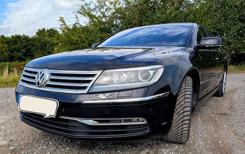 Schwarz Gebraucht 2011 VW Phaeton Limousine | 10.900 € (Fairer Preis) - Bild 1/4