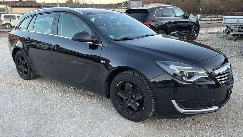Gebraucht Opel Insignia Edition 140 PS (102 kW) 2014 Schwarz Kombi
