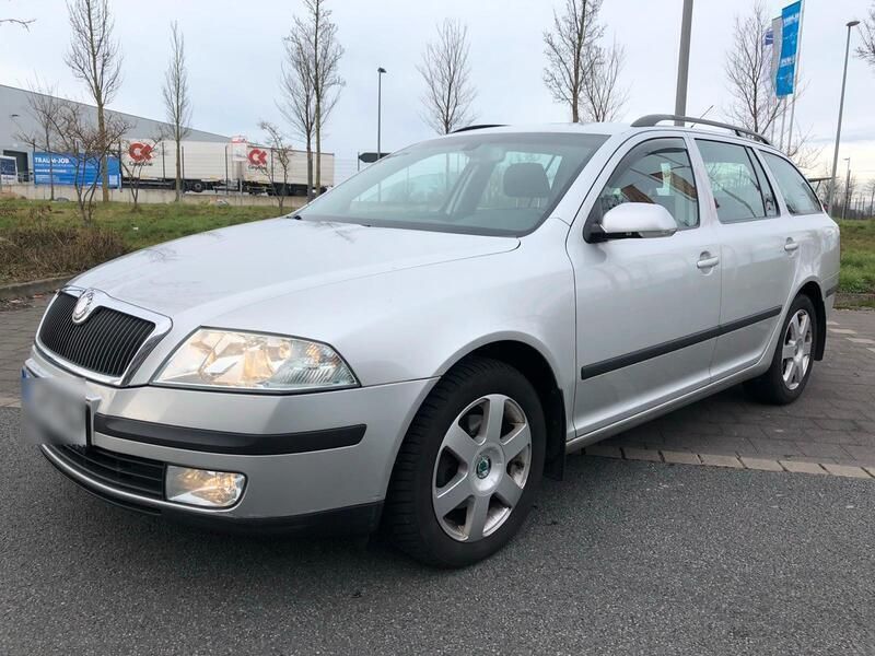 Silber Gebraucht 2007 Skoda Octavia Kombi | 3.950 € (Teuer) - Bild 1/4