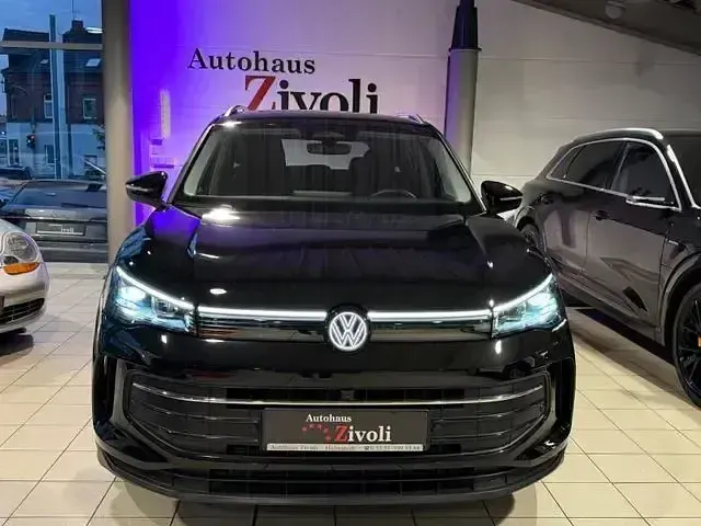 Gebraucht VW Tiguan Goal 131 PS (96 kW) 2025 Schwarz SUV