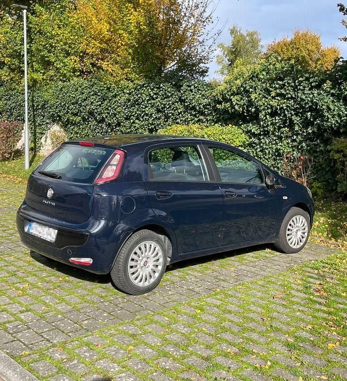 Blau Gebraucht 2011 Fiat Punto Kleinwagen | 2.900 € (Guter Preis) - Bild 1/4