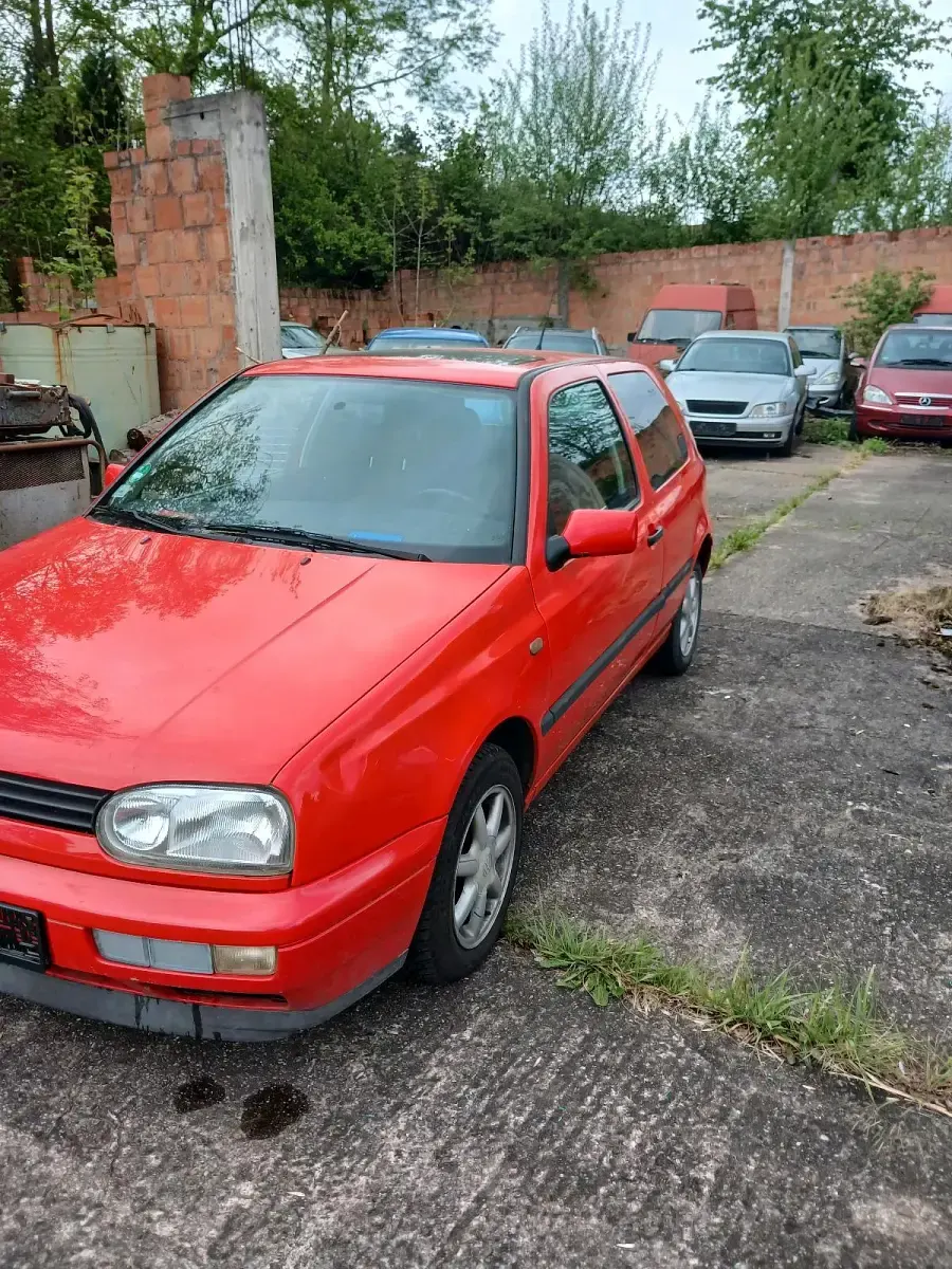 Brugt VW Golf III 75 HK (55 kW) 1996 Rød Sedan
