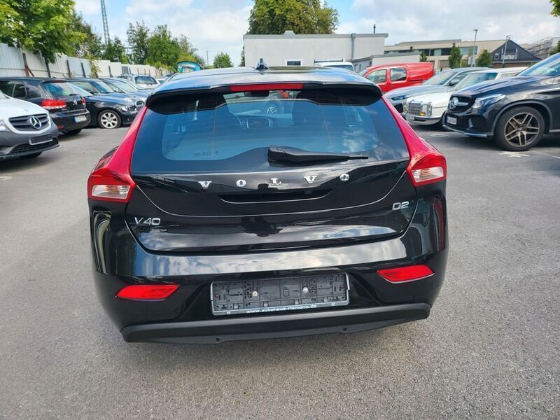 Gebraucht Volvo V40 You! 120 PS (88 kW) 2015 Schwarz Kombi