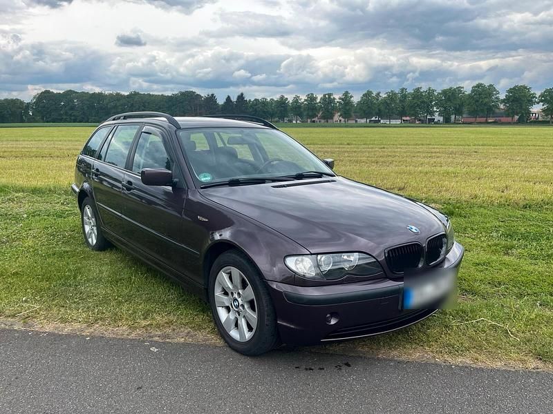 Violet Gebraucht 2002 BMW 316 Kombi | 3.480 € (Teuer) - Bild 1/4