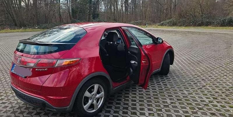 Second-hand Honda Civic 83 CP (61 kW) 2008 Roșu Berlinǎ