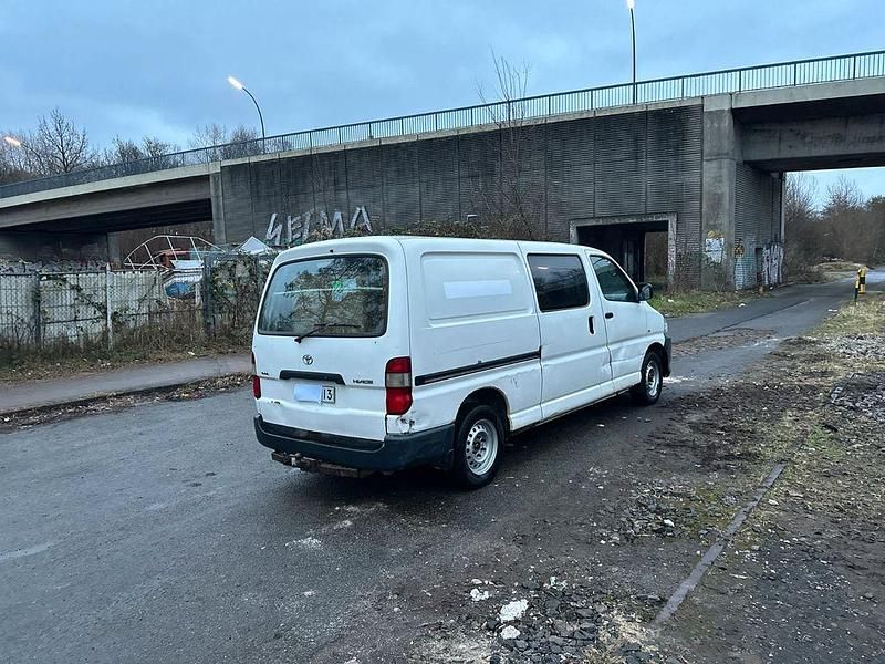 Gebraucht Toyota HiAce 117 PS (86 kW) 2007 Weiß Van
