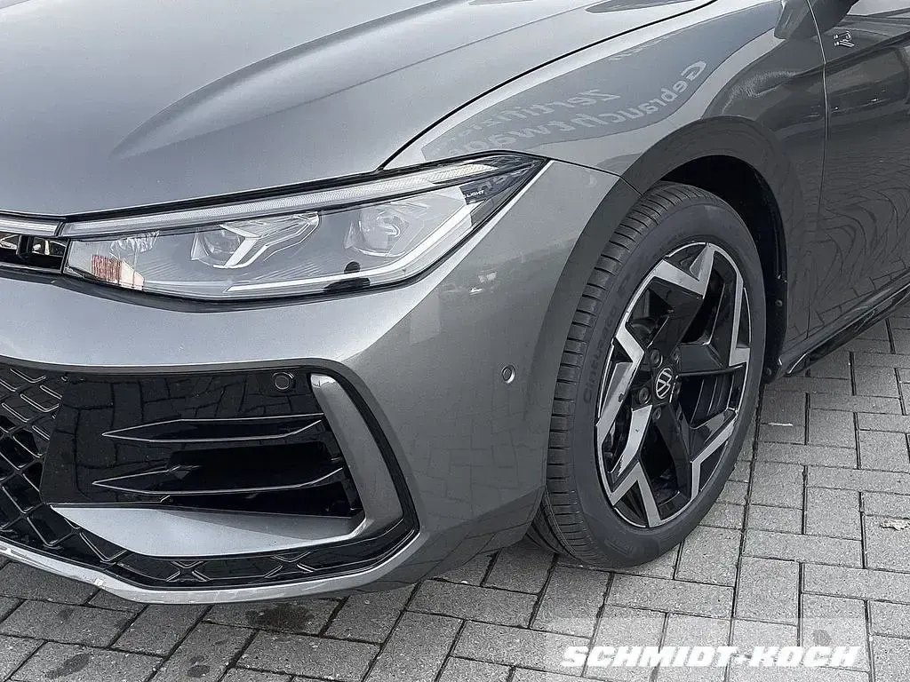 Gebraucht VW Passat R-line 265 PS (194 kW) 2025 Diabasgrau (grau) Kombi
