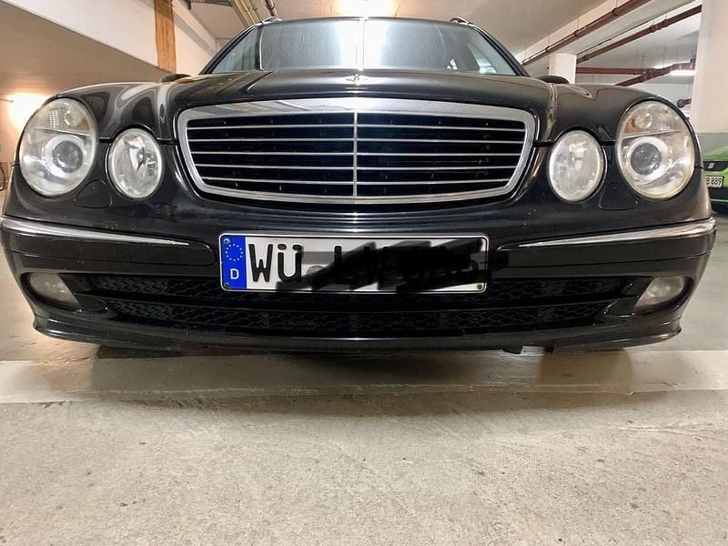 Gebraucht Mercedes E220 Classic 150 PS (110 kW) 2005 Schwarz Kombi