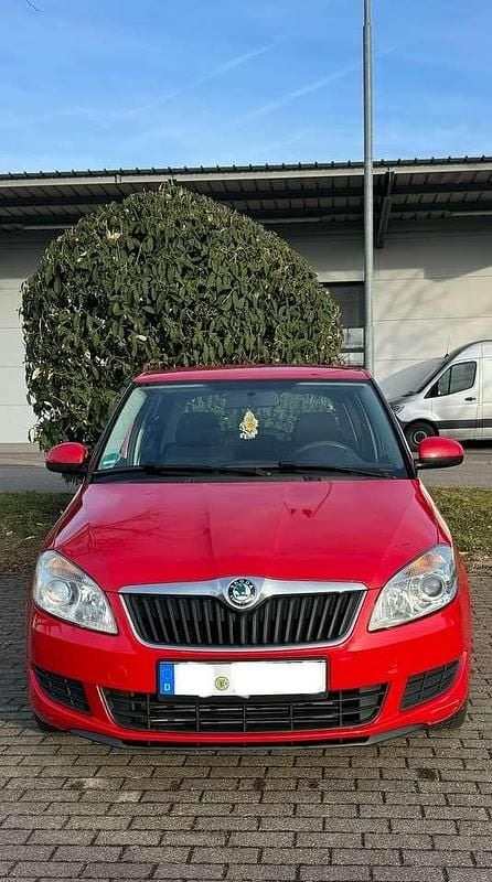 Gebraucht Skoda Fabia Active 75 PS (55 kW) 2012 Rot Limousine