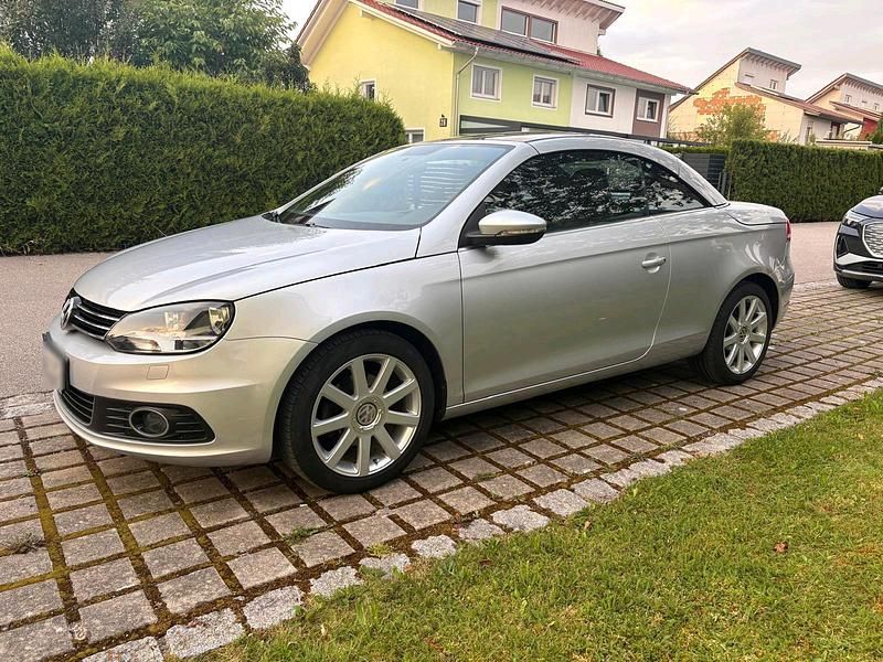 Usata VW Eos 122 CV (89 kW) 2011 Argento Cabrio