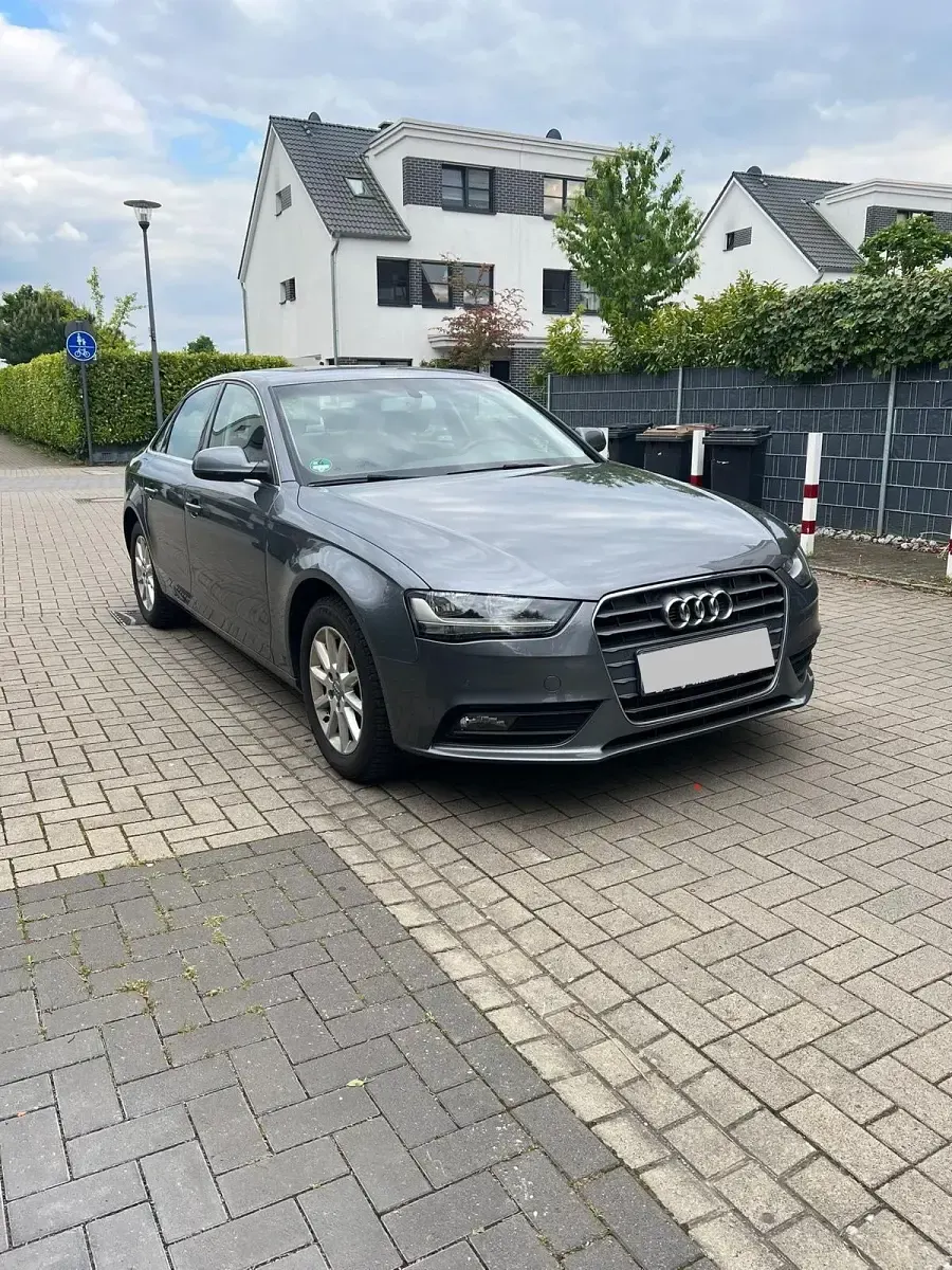 Używany Audi A4 170 KM (125 kW) 2013 Szary Sedan/Limuzyna