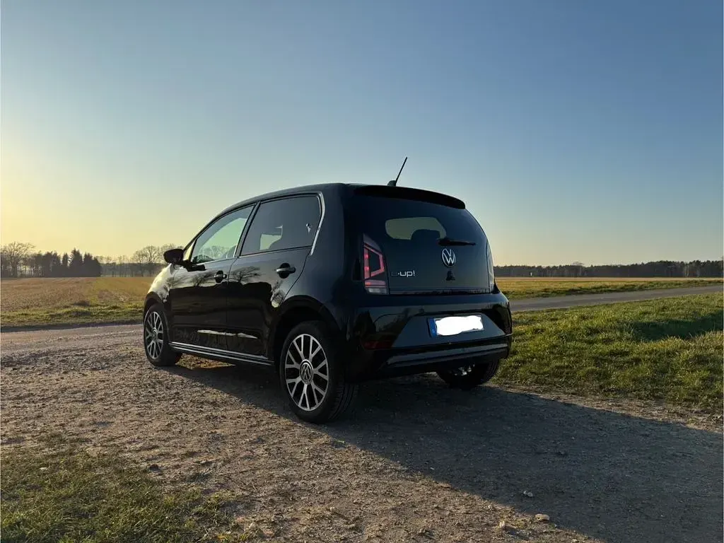 Gebraucht VW e-up! 61 kW (83 PS) 2021 Schwarz Kleinwagen