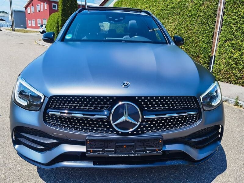Grau Gebraucht 2019 Mercedes GLC400d SUV | 39.980 € - Bild 1/4